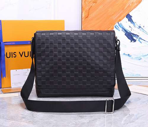 Picture of LV Mens Bags _SKUfw101398130fw